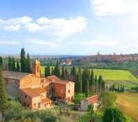 Arrival to Villa Pandolfini Estate, Group Orientation and Welcome Dinner
